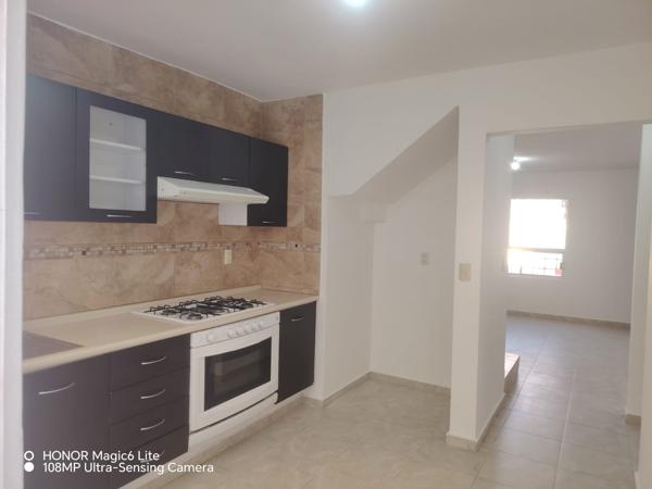 Casa en venta en Bosques de Cantabria, Toluca — foto 3 de 18