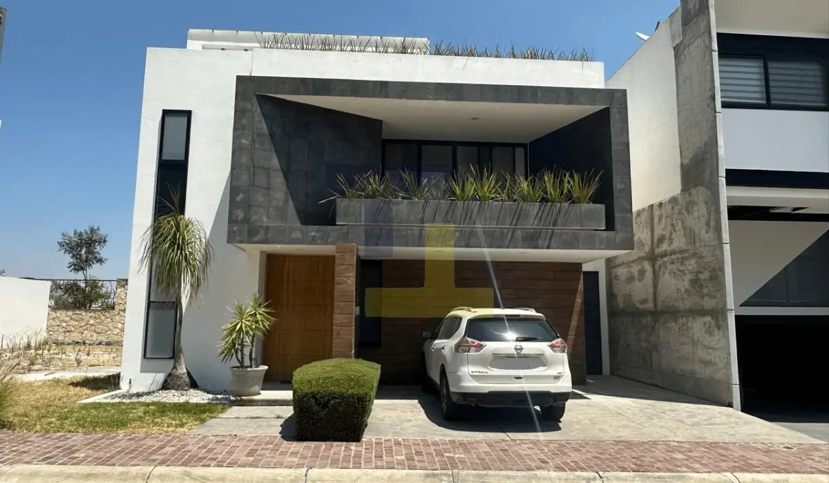 Casa en venta en Lomas de Angelópolis, San Andrés Cholula — foto 1 de 38