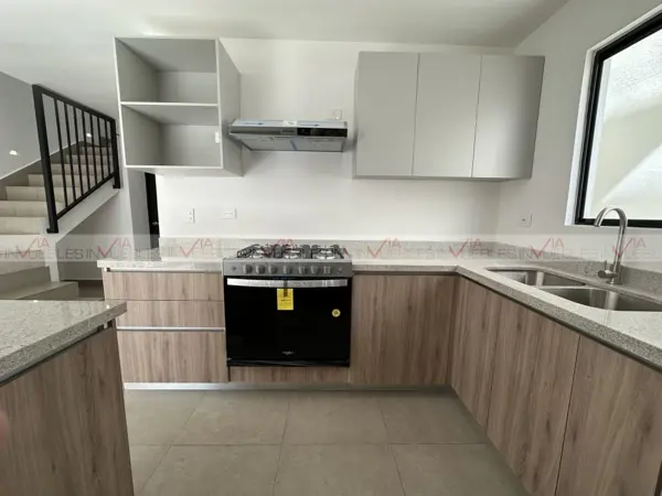 Casa en renta en Altrysa, García — foto 3 de 18