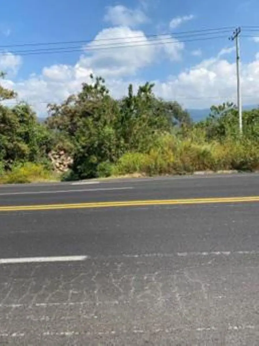 Terreno en venta en Tepoztlan Centro, Tepoztlán — foto 1 de 3