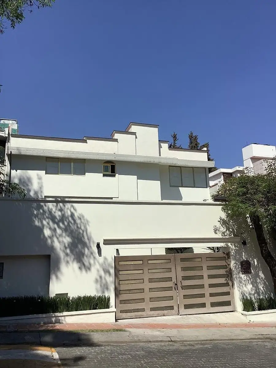 Casa en venta en Lomas de las Palmas Casa en venta en Lomas de las Palmas