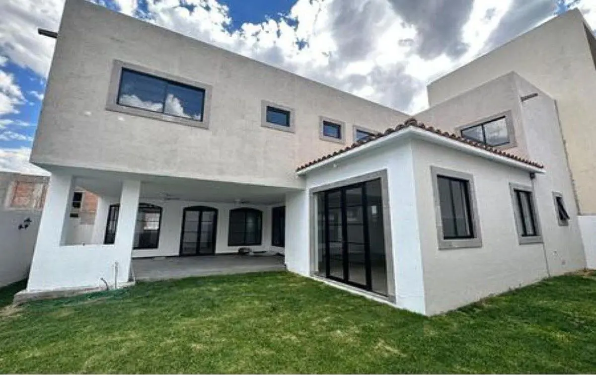 Casa en venta en Desarrollo Las Ventanas, San Miguel de Allende — foto 1 de 10