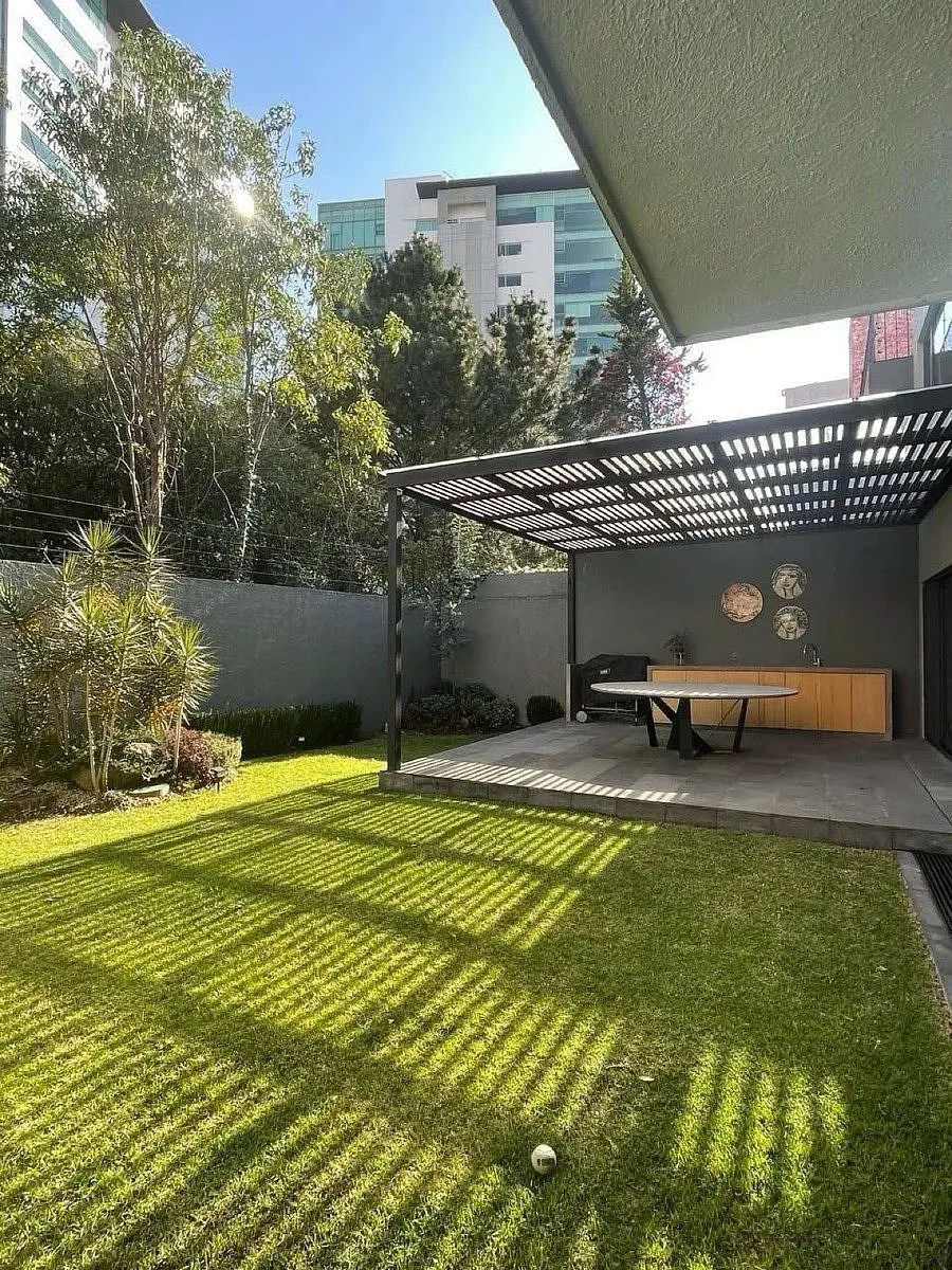Casa en venta en Paseo de las Lomas, Álvaro Obregón — foto 1 de 15