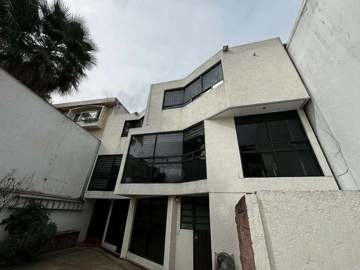 Casa en venta en la colonia Lomas de Tecamachalco Casa en venta en la colonia Lomas de Tecamachalco