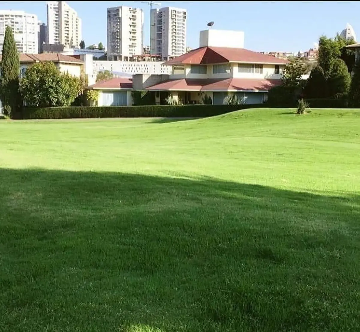 Casa en venta en Lomas Country Club, Huixquilucan — foto 1 de 25