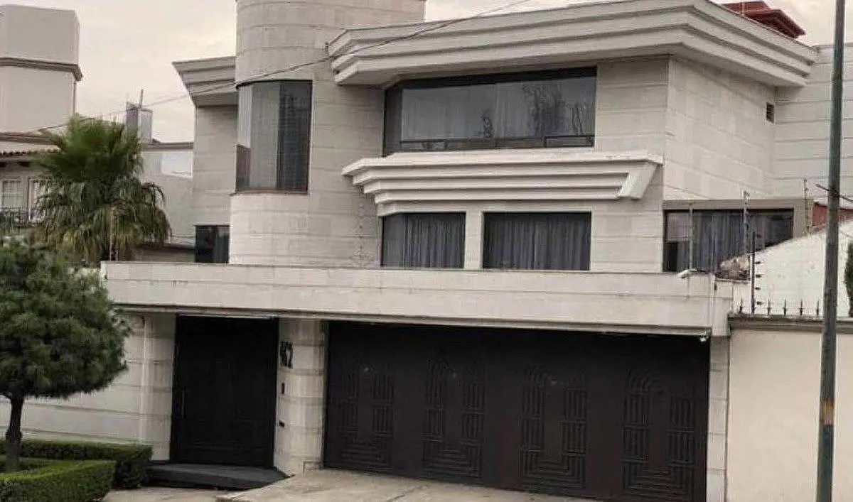 Casa en venta en Bosques de las Lomas, Cuajimalpa de Morelos — foto 1 de 8