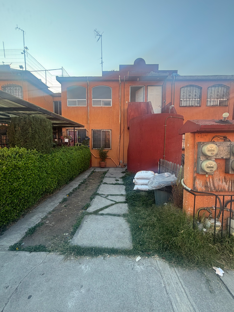 Casa en venta en Arboledas de San Miguel, Cuautitlán Izcalli — foto 1 de 11