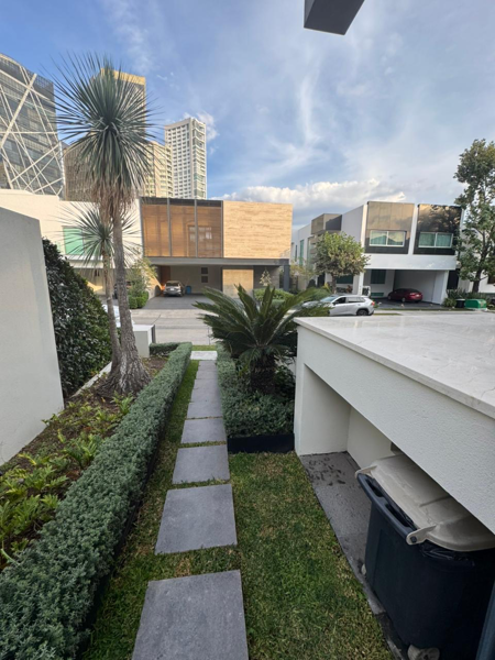 Casa en venta en Puerta Plata, Zapopan — foto 2 de 13