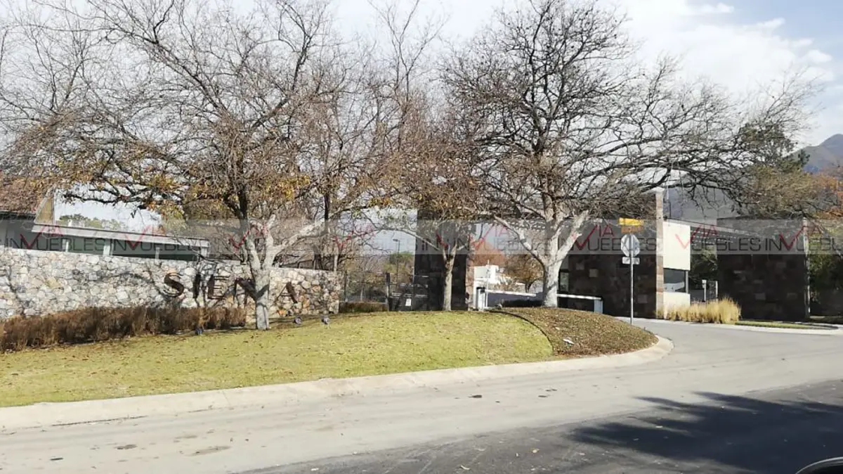 Casa en venta en Almendros de Laderas, Monterrey — foto 1 de 17