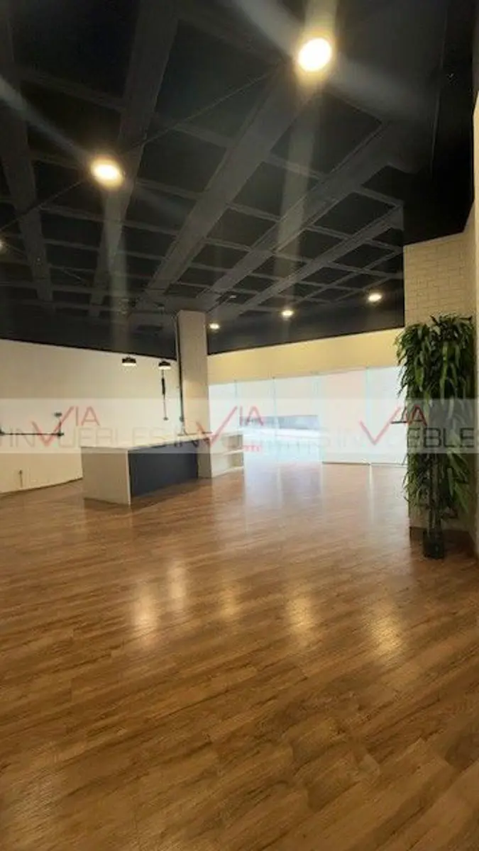 Local en venta en Santa Engracia, San Pedro Garza García — foto 1 de 18
