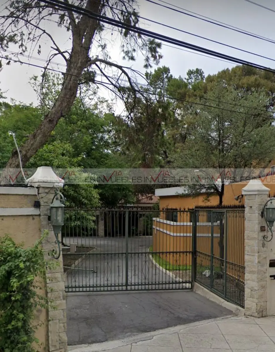 Casa en venta en Santa Engracia, San Pedro Garza García — foto 1 de 8