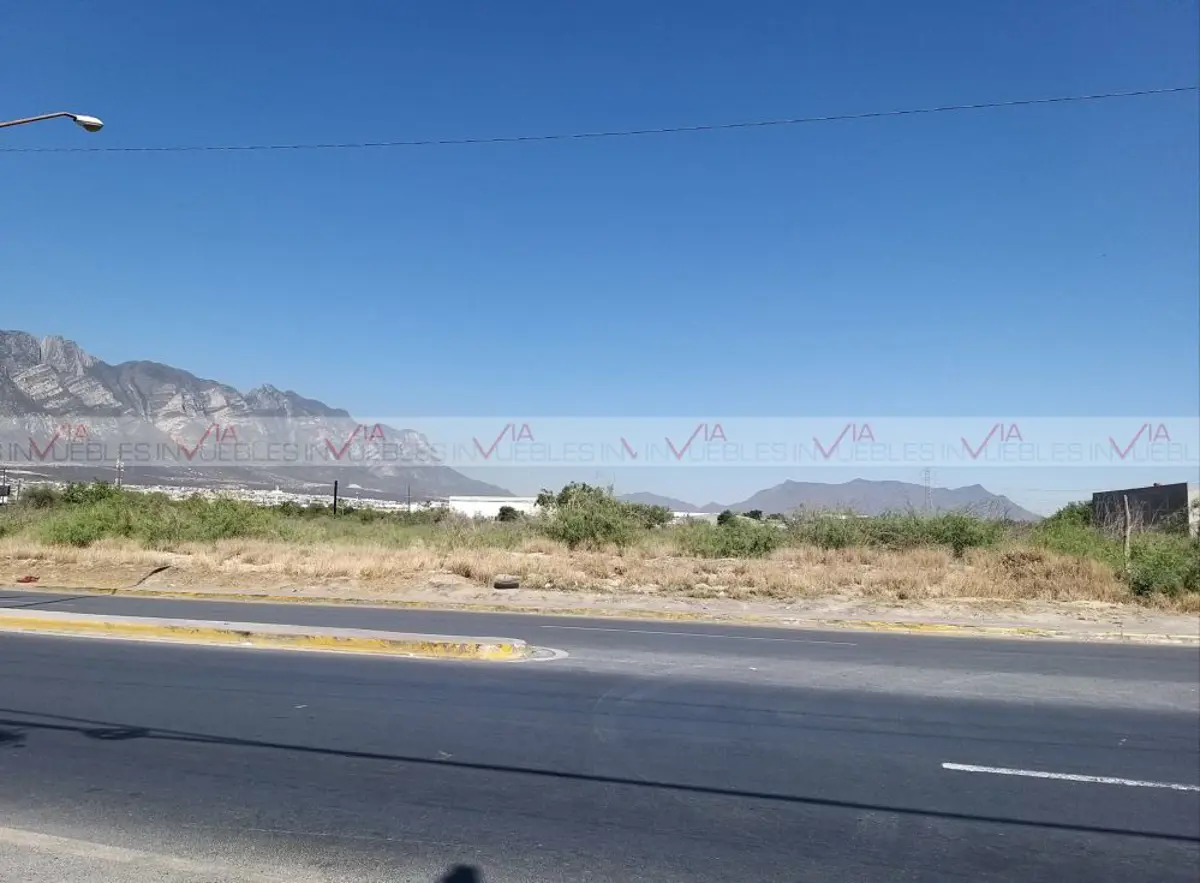 Terreno en renta en Jardines de Santa Catarina, Santa Catarina — foto 1 de 14