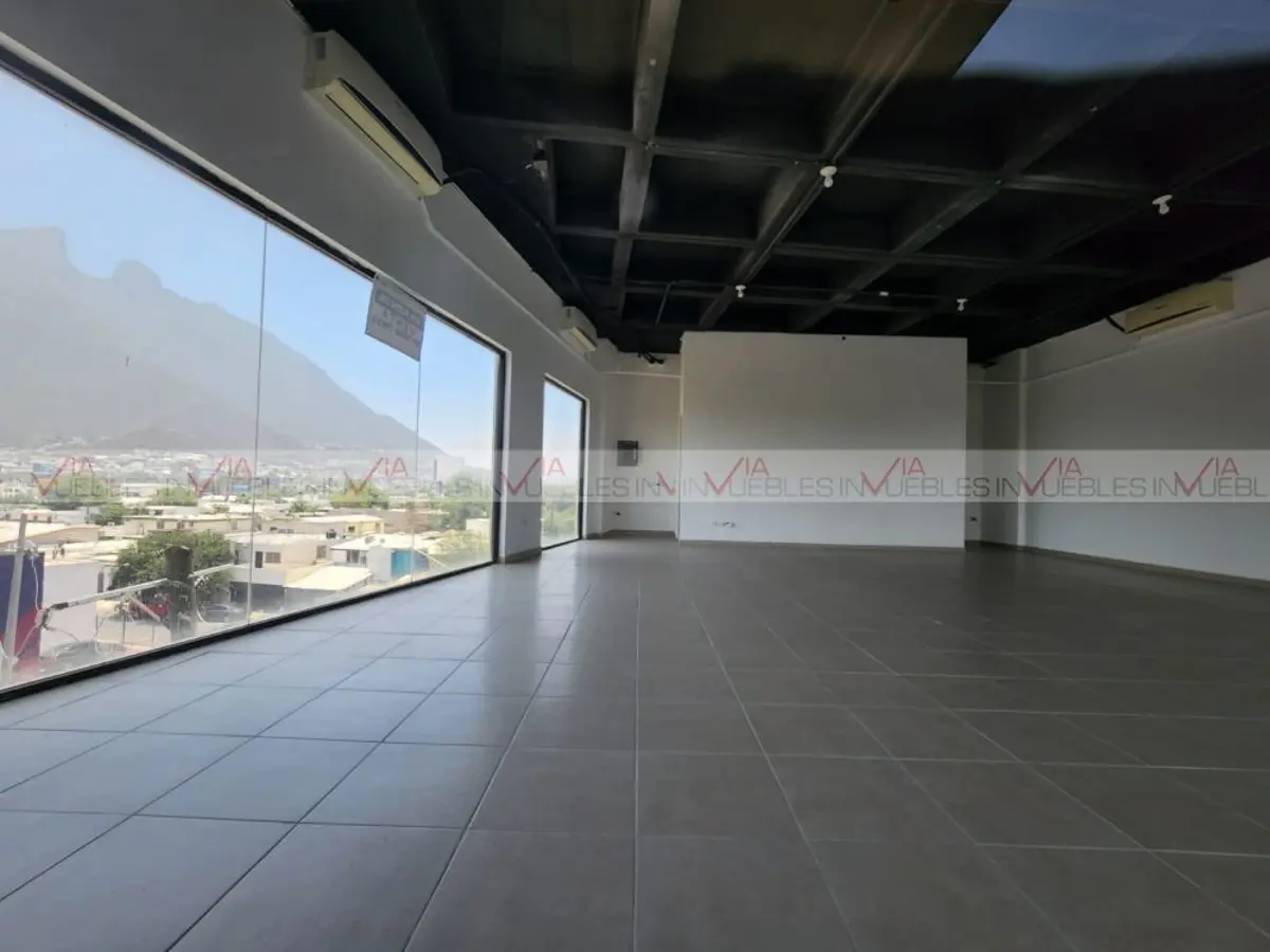 Local en venta en Contry Tesoro, Monterrey — foto 1 de 8