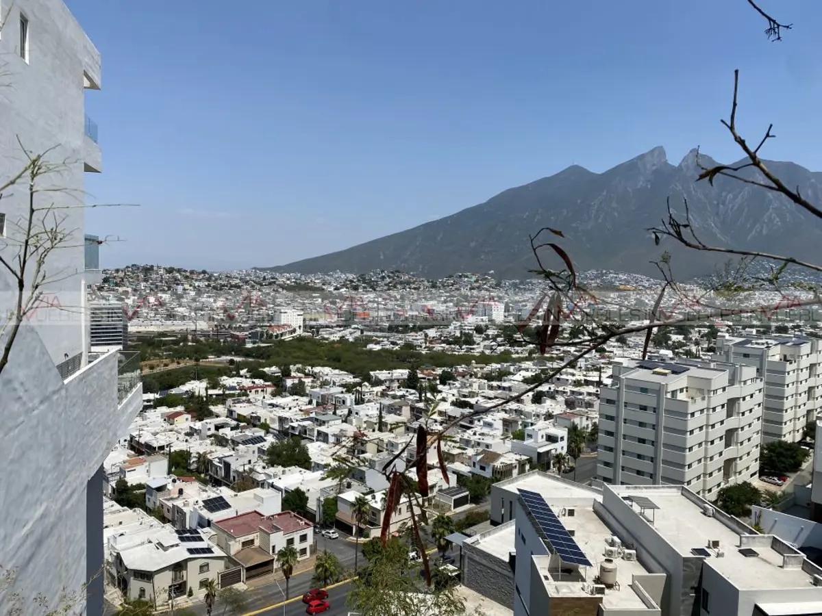 Terreno en venta en Lomas de Montecristo, Monterrey — foto 1 de 10