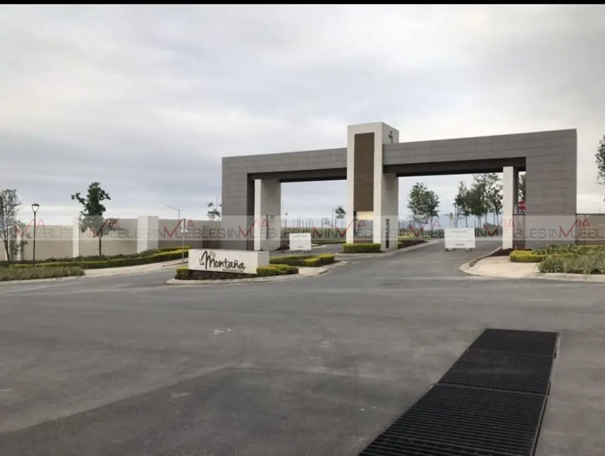 Terreno en venta en La Montaña, García — foto 1 de 12