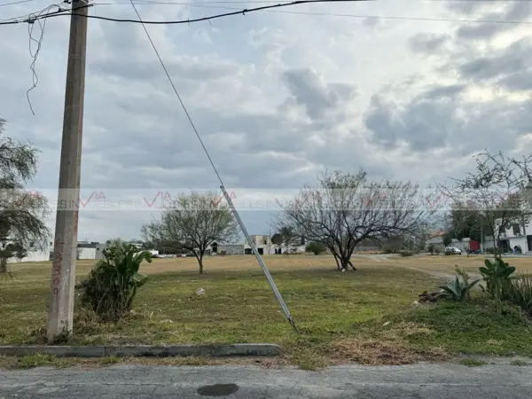 Terreno en venta en Jardines de Capellania, Cadereyta Jiménez — foto 2 de 8