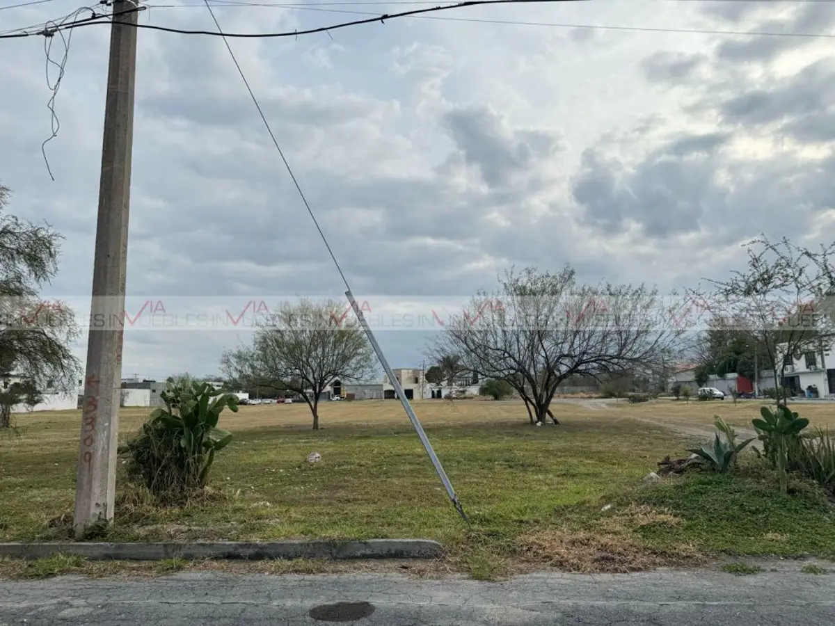Terreno en venta en Jardines de Capellania, Cadereyta Jiménez — foto 1 de 8
