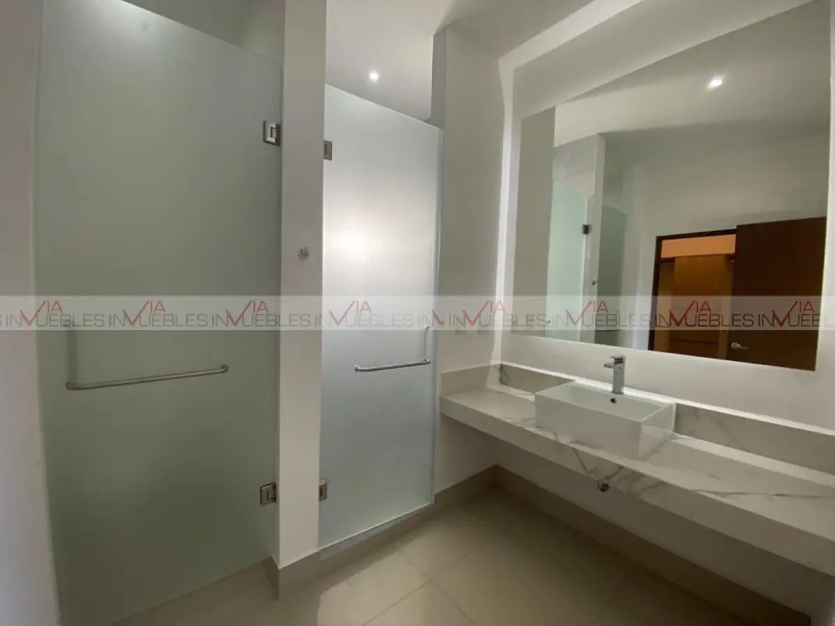 Casa en venta en Villa Isabel, Monterrey — foto 1 de 18