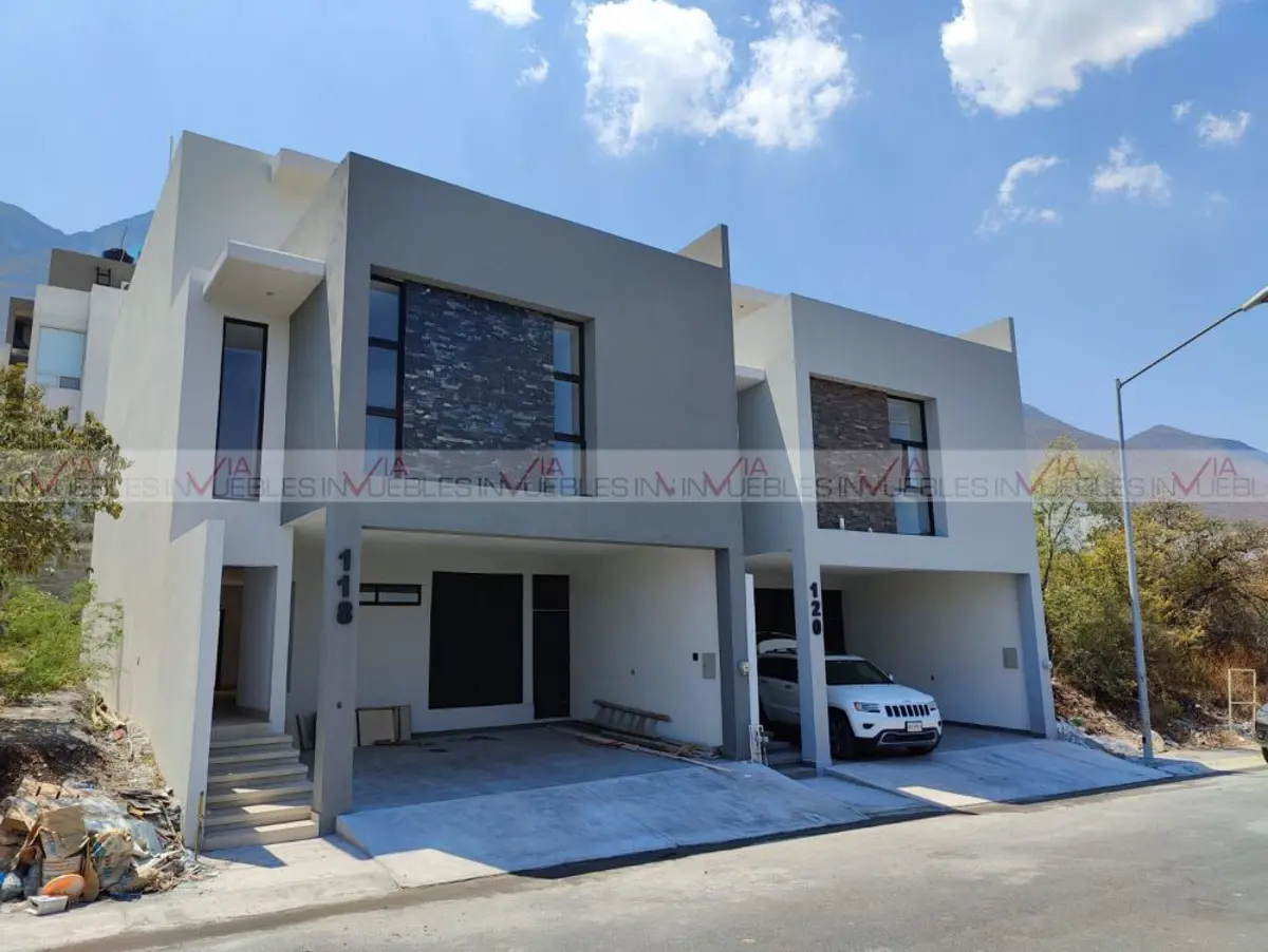 Casa en venta en Cumbres Elite Premier, García — foto 1 de 10
