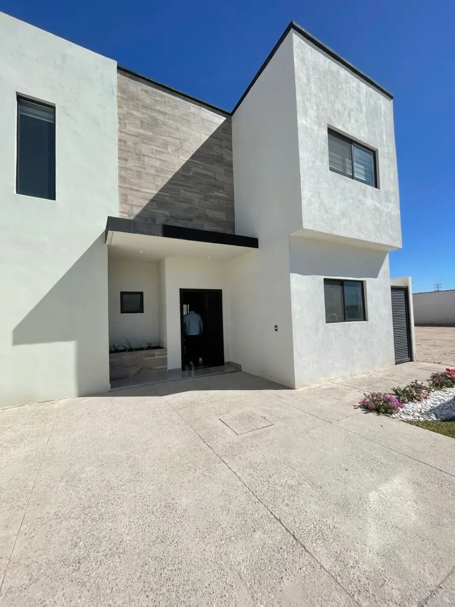 CASA EN VENTA LOS OLIVOS CASA EN VENTA LOS OLIVOS