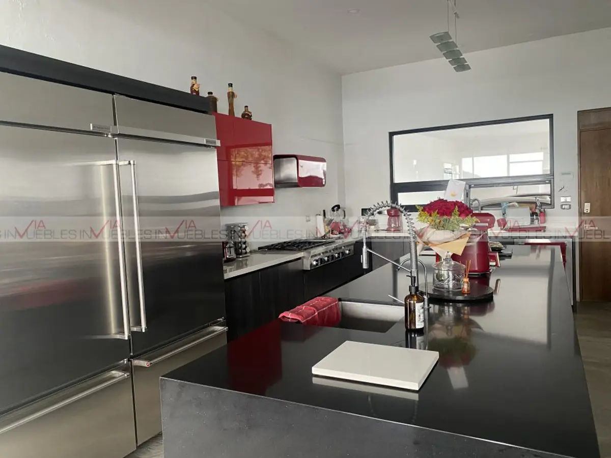 Casa en venta en Valle de San Ángel Sect Español, San Pedro Garza García — foto 1 de 9