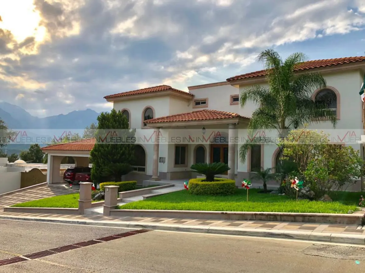 Casa en venta en Portal del Huajuco, Monterrey — foto 1 de 19