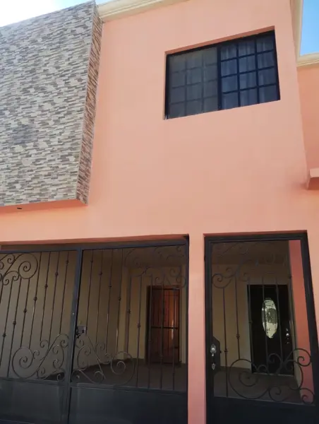 Casa en renta en Manantiales del Bosque, Ramos Arizpe — foto 2 de 18