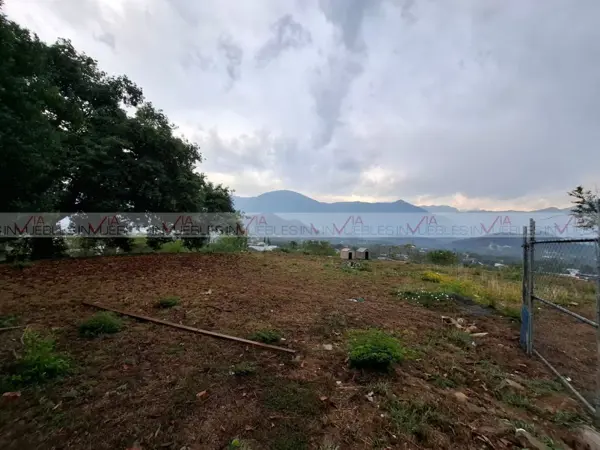 Terreno en venta en Bosques de las Lomas, Santiago — foto 2 de 8