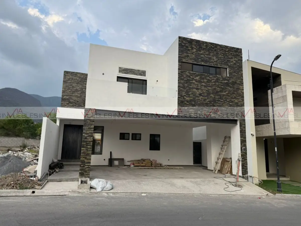 Casa en venta en La Joya Privada Residencial, Monterrey — foto 1 de 9