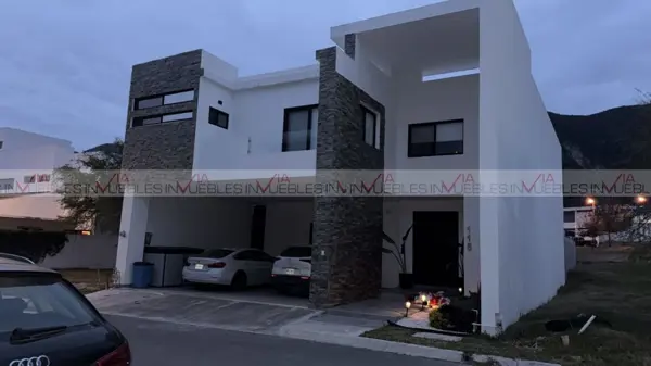 Casa en venta en La Joya Privada Residencial, Monterrey — foto 3 de 9