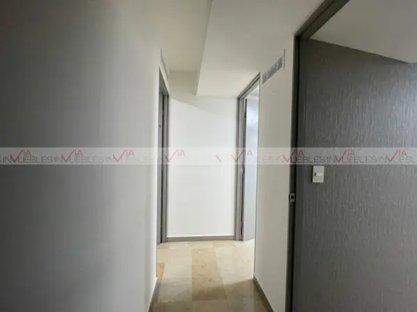 Oficina en renta en Del Valle, San Pedro Garza García — foto 3 de 13