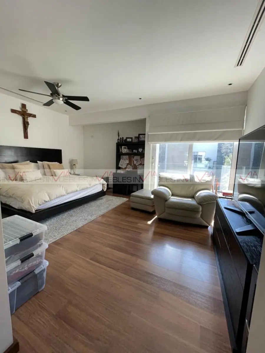 Casa en venta en Zona Valle Oriente, San Pedro Garza García — foto 1 de 15