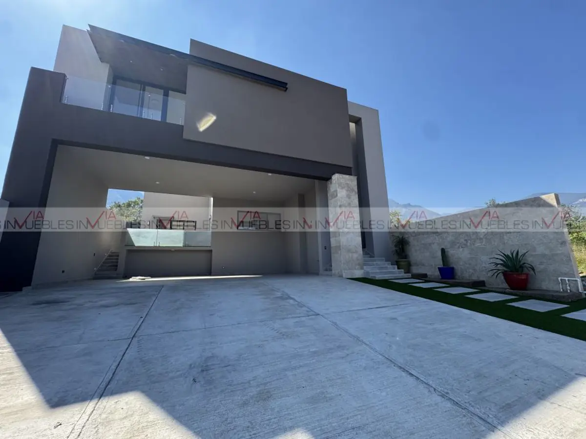 Casa en venta en Valle de Santiago, Santiago — foto 1 de 18