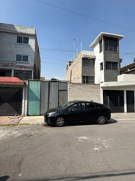 Terreno en venta en Prados de Aragon, Nezahualcóyotl — foto 2 de 3
