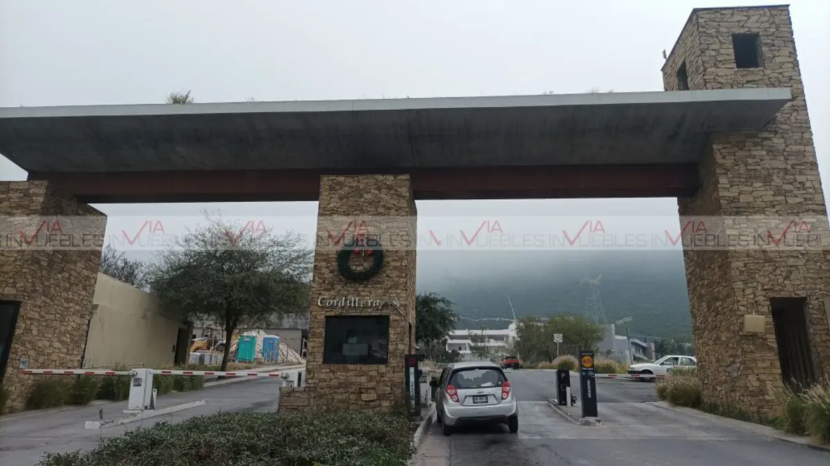 Terreno en venta en Residencial Cordillera, Santa Catarina — foto 1 de 12
