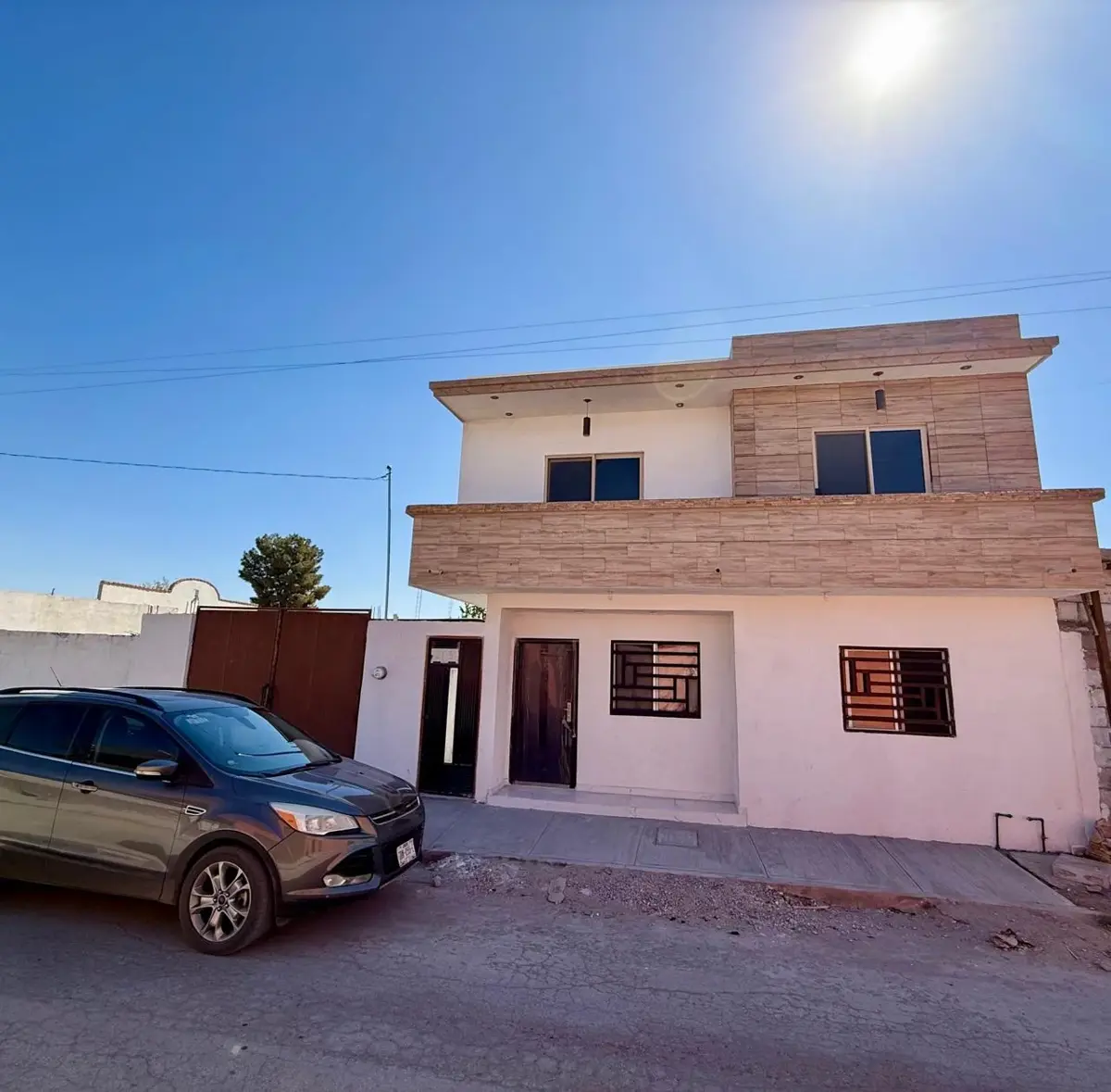 Vista 2 de Casa en Venta en calle servando de la torre