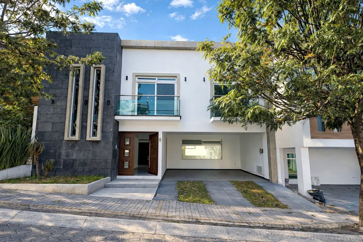 Casa en venta en Lomas de Angelópolis II, San Andrés Cholula — foto 1 de 49