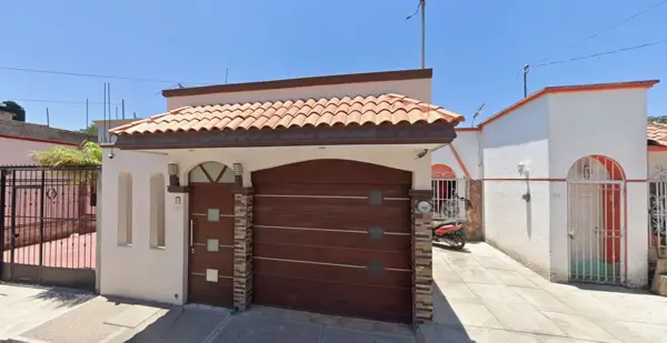 CASA EN VENTA EN MORELOS, TEPIC, NAYARIT.