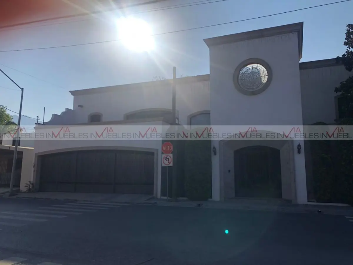Casa en renta en Del Valle, San Pedro Garza García — foto 1 de 34