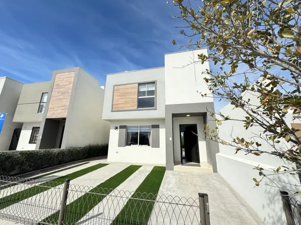 Casa en venta en Villas Castellana, Saltillo — foto 2 de 23
