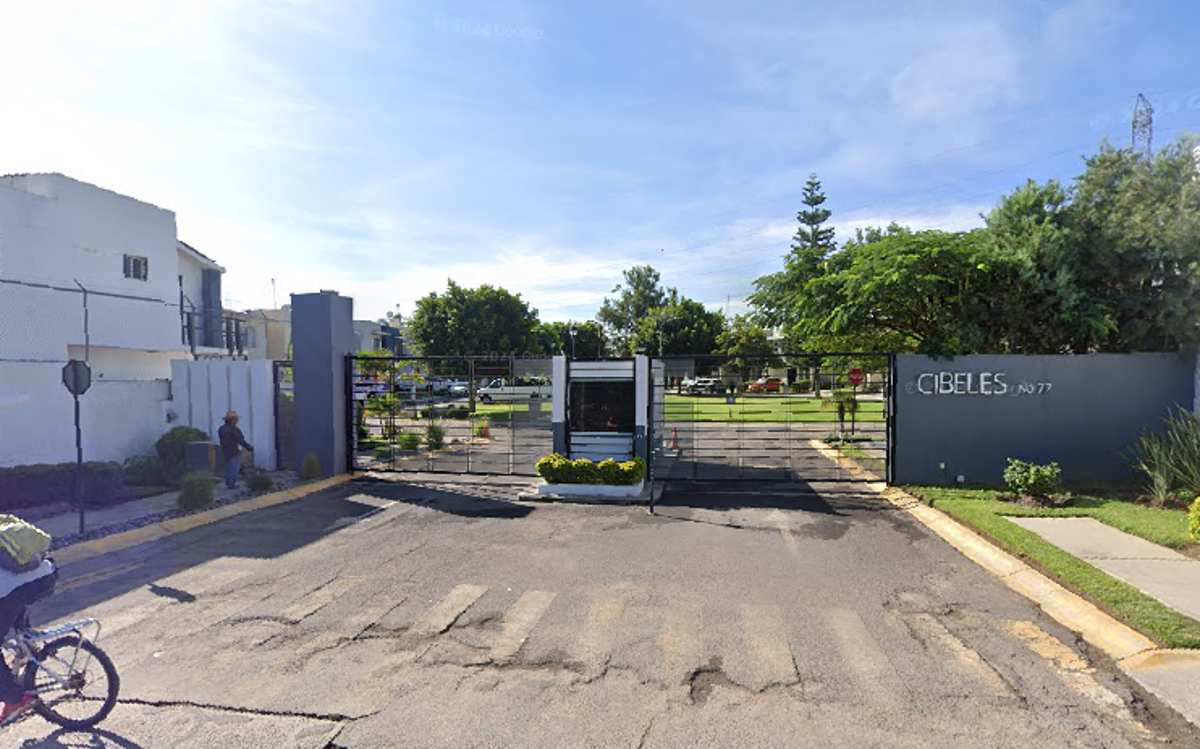 Casa en venta en La Cuchilla (Extramuros de Tesistán), Zapopan — foto 1 de 23