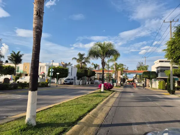 Hermosa casa en venta en Rinconada Guadalupe – Ubicación privilegiada y seguridad