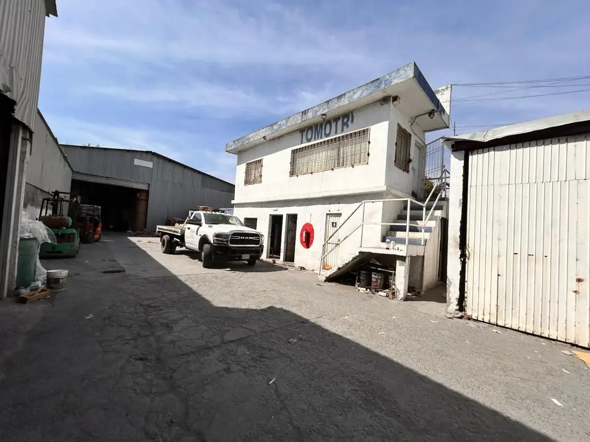 Bodega en renta en Cerro Azul, Guadalupe — foto 1 de 10