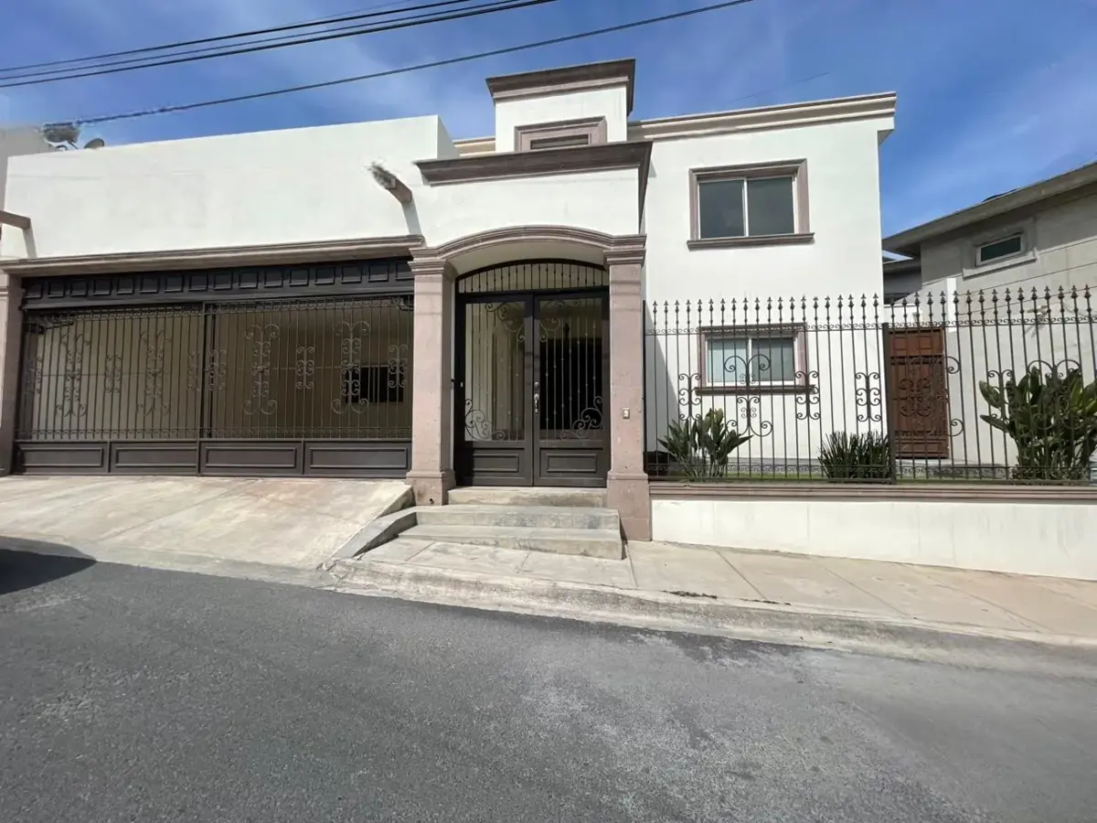 Casa en venta en Las Cumbres, Monterrey — foto 1 de 11