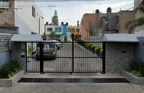 Casa en venta en Jardines El Sauz, Guadalajara — foto 2 de 11