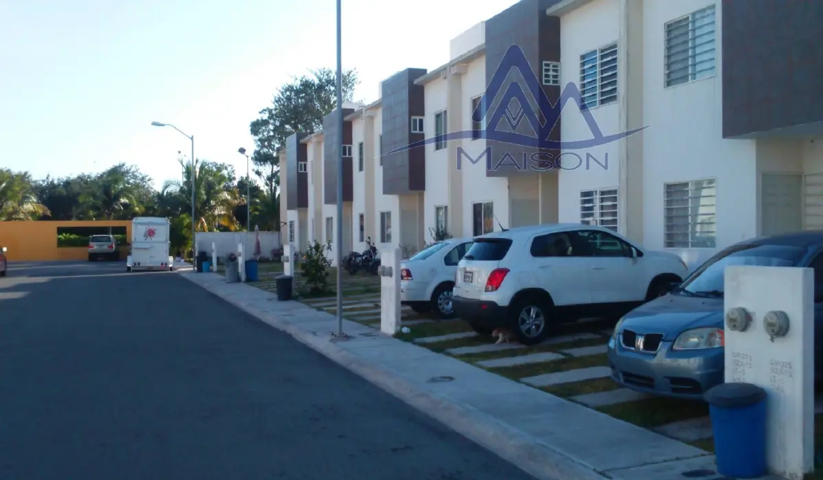 Casa en venta en Jardines del Sur, Benito Juárez — foto 1 de 12