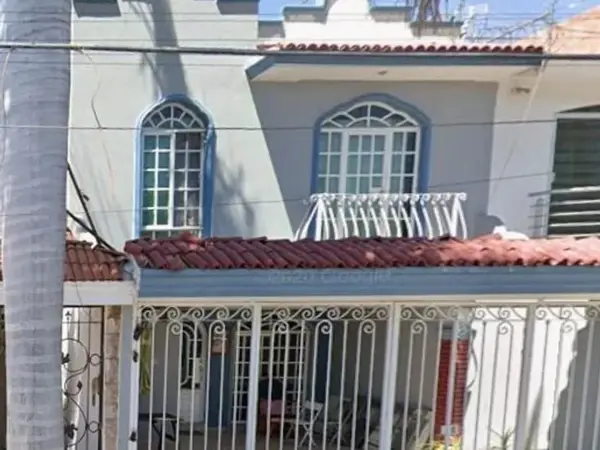 Casa en venta en Oblatos, Guadalajara — foto 2 de 16