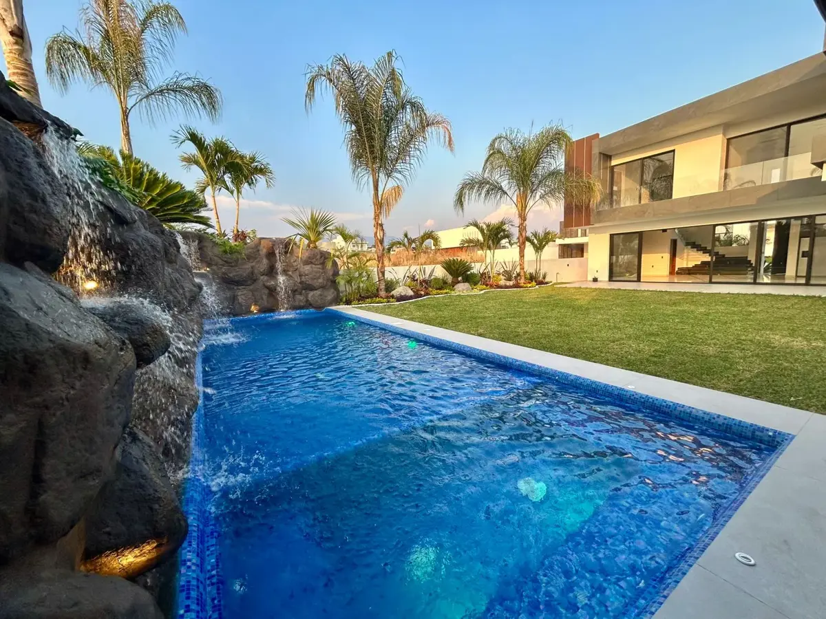 Casa en venta en Lomas de Cocoyoc, Atlatlahucan — foto 1 de 18