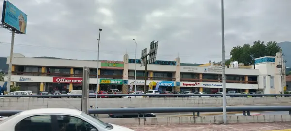 Local en Renta en Las Cumbres, Monterrey, Nuevo León 5