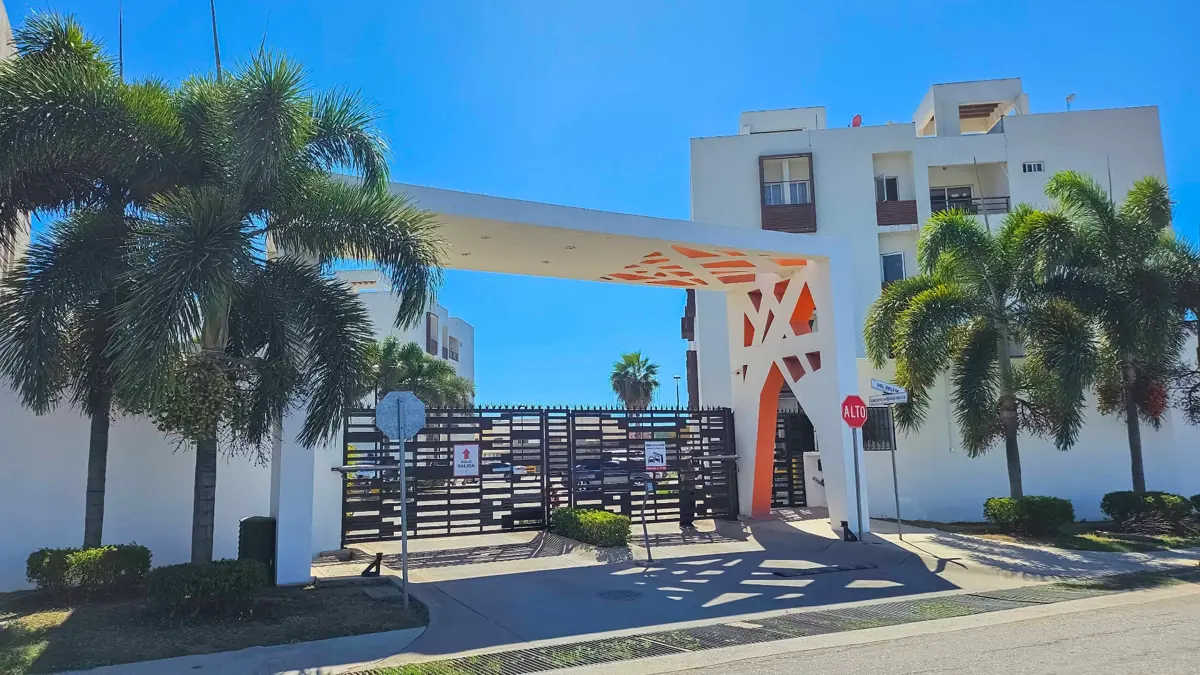 Departamento en venta en Francisco Alarcón Infonavit, Mazatlán — foto 1 de 30